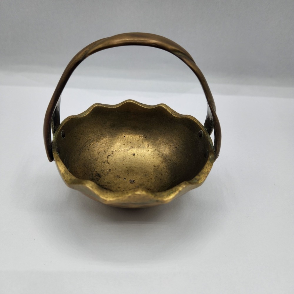 Vintage Solid Brass Scalloped Mini Basket Decorative Handle Bowl Made in Korea